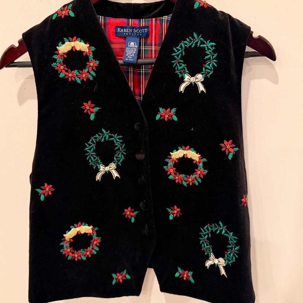 Karen Scott Petites Christmas Vest Black Velvet Embroidered Plaid Lined PM